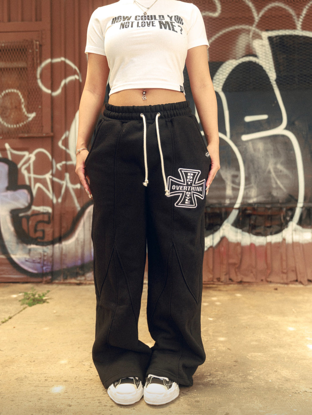 Webbed Cross Sweatpants - Black